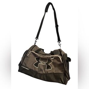 Under Armour Storm 1 Heat Gear Large Gray Duffel Gym Travel Bag Cross Shoulder